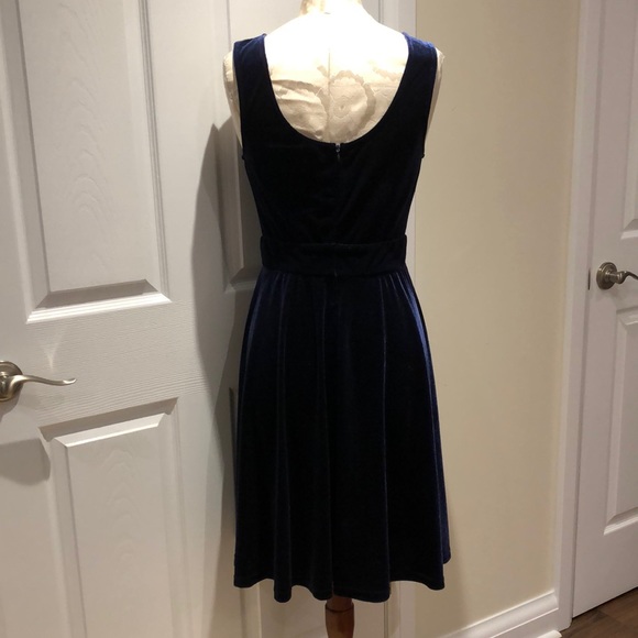 Grace Karin | NWT Velvet & Lace V-neck Sleeveless Midi Dress - Picture 2 of 10